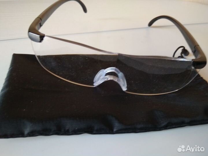 Очки для работы с мелкими предметами