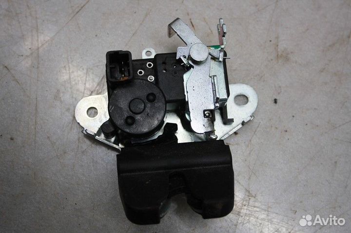 Замок багажника hyundai solaris 2017