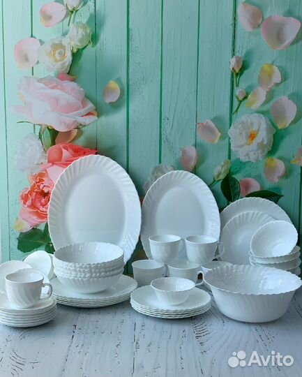 Чайно столовый набор