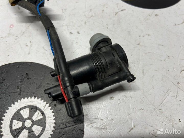 Моторчик стеклоомывателя Mercedes-Benz X-Class