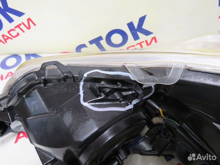 Фара Право subaru legacy BM9