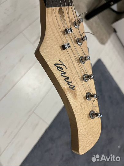 Электрогитара