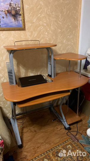 Компьютерный стол