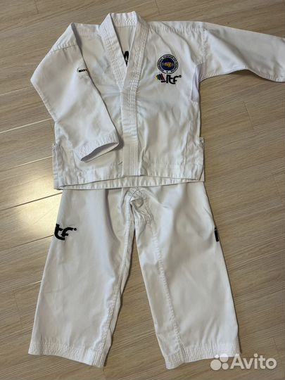 Добок форма для тхэквондо