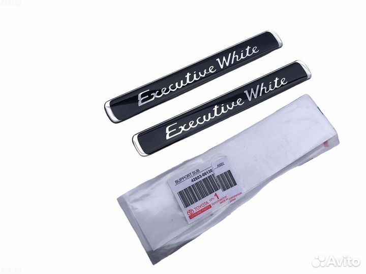 Эмблема Toyota Land Cruiser 200 T6689