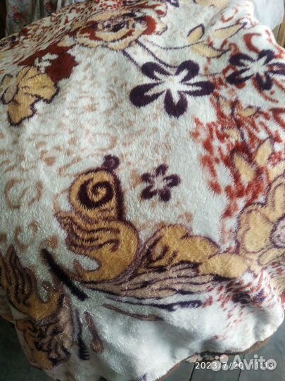 Подушки,плед