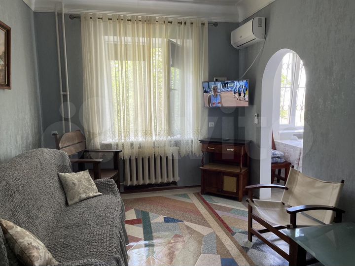 2-к. квартира, 46 м², 1/3 эт.