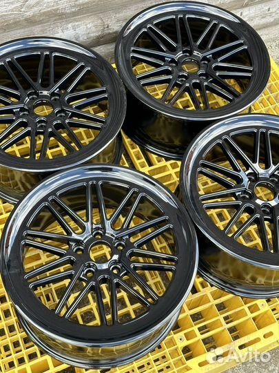 Копия Vossen 18x8 5x114.3 et35 d73.1