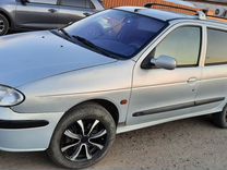 Renault Megane 1.6 MT, 2001, 320 000 км, с пробегом, цена 380 000 руб.