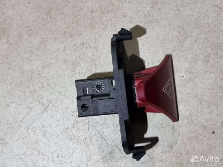 Кнопка аварийной сигнализации Peugeot 307