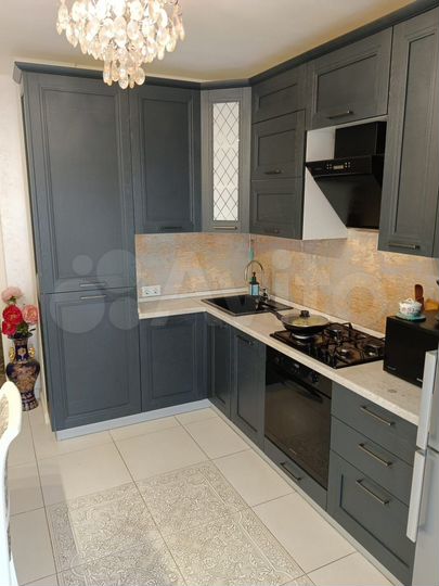 2-к. квартира, 66 м², 8/10 эт.