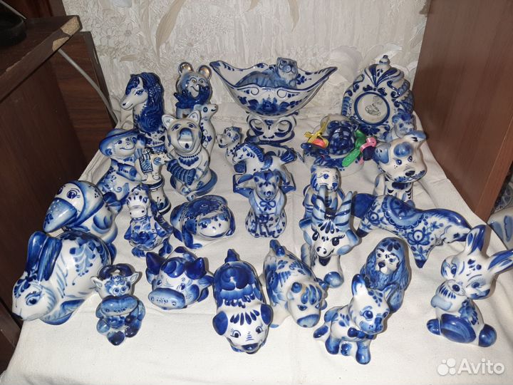 Гжельские фигурки средние