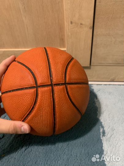 Баскетбольный мяч