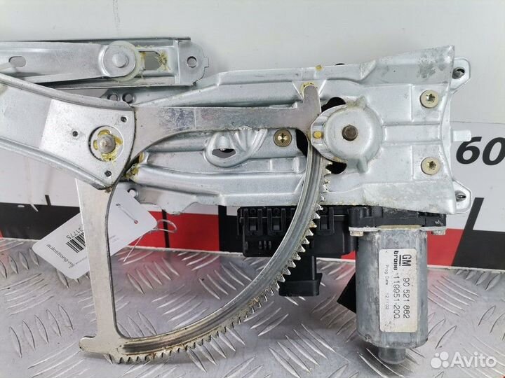 Стеклоподъемник передний правый Opel Astra F рест