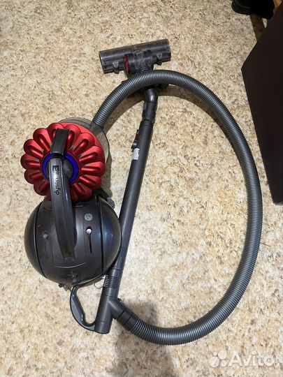 Пылесос Dyson dc37