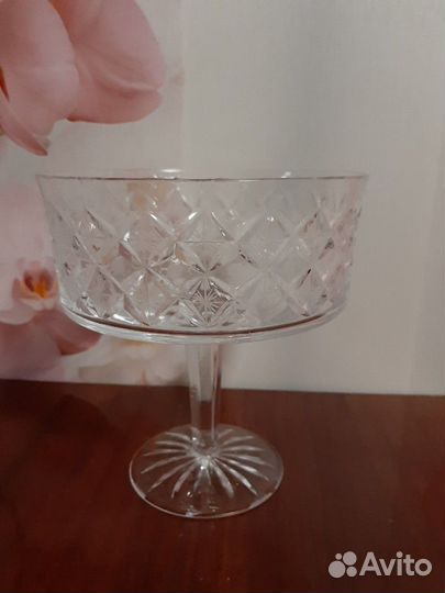Ваза хрустальная