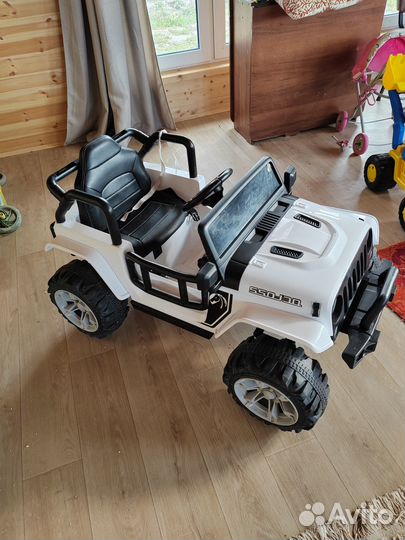 Аккумуляторная детская машина