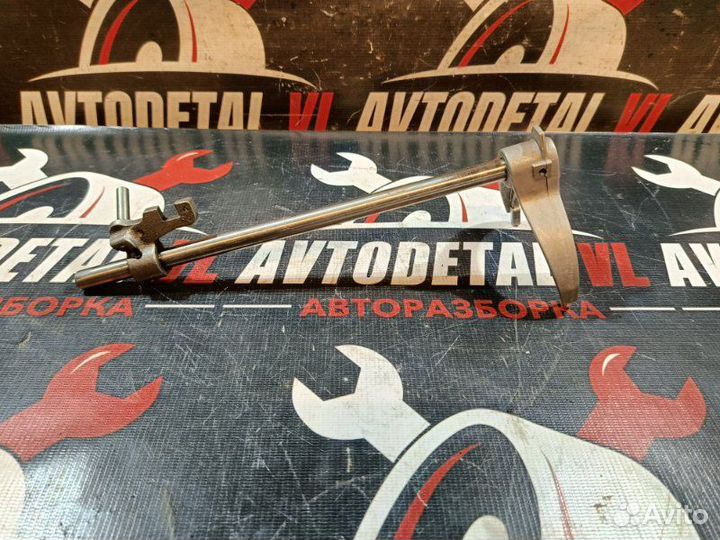 Вилка 5 ой передачи и заднего хода Ford Focus 1