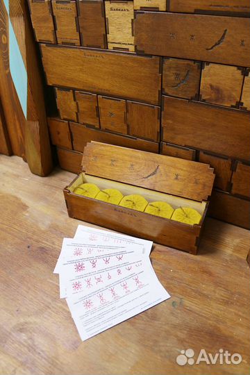 Свечи Сотковые с Русскими рунами набор в деревянно