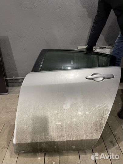 Автомобильные двери