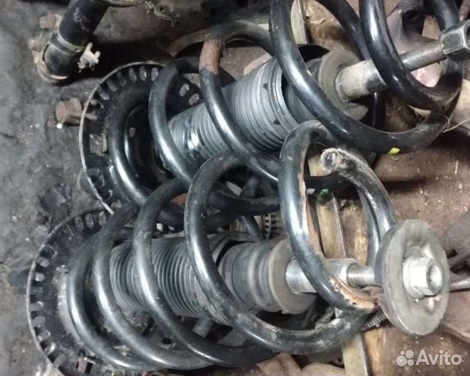 Амортизаторы передние VW T5 1,9