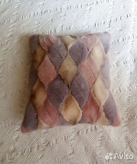 Подушка интерьерная норка