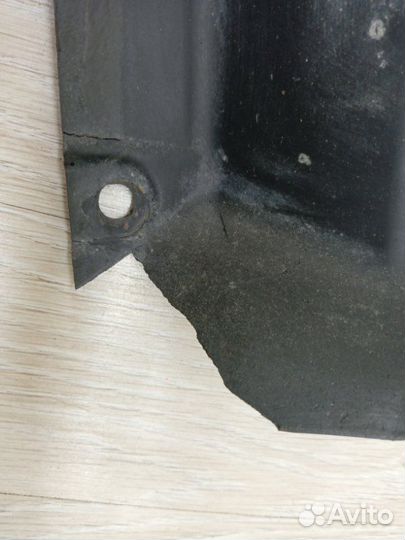 Защита днища кузова правая Hyundai Ix35