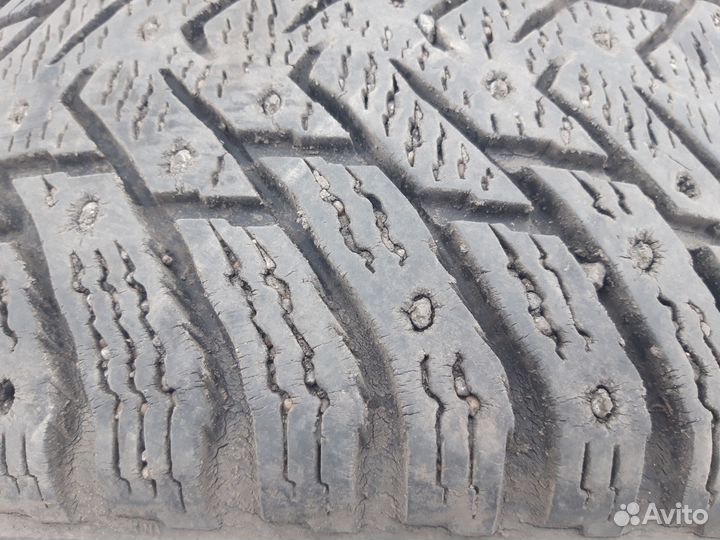 Nokian Tyres Hakkapeliitta 8 215/55 R17