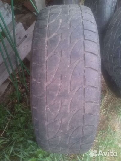 Bridgestone Dueler A/T 245/70 R16