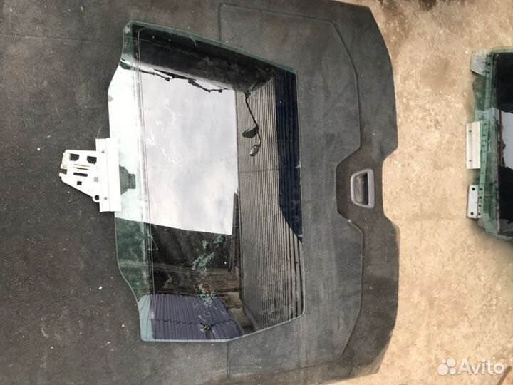 Стекло двери заднее левое Volvo Xc70