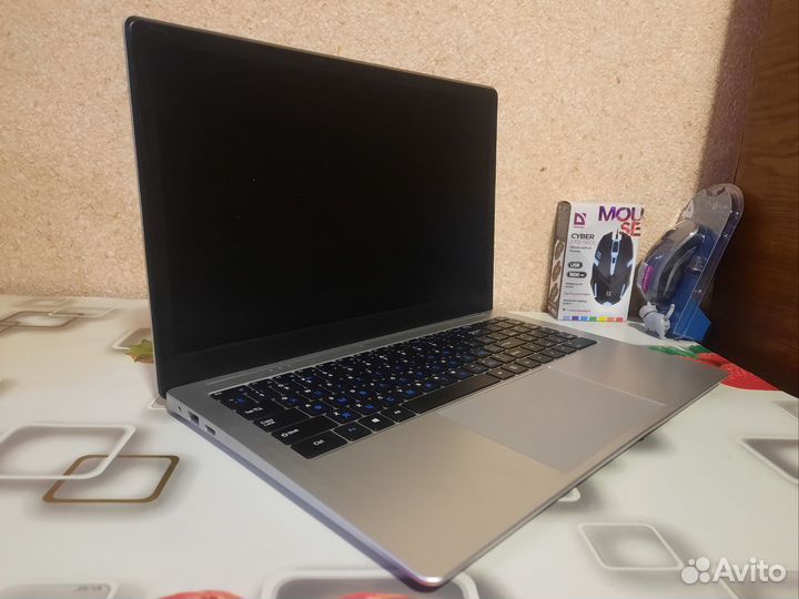 Современный ноутбук для работы 15.6 дюймов
