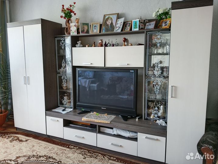 Стенка, шкаф, кровать, комод, кухня