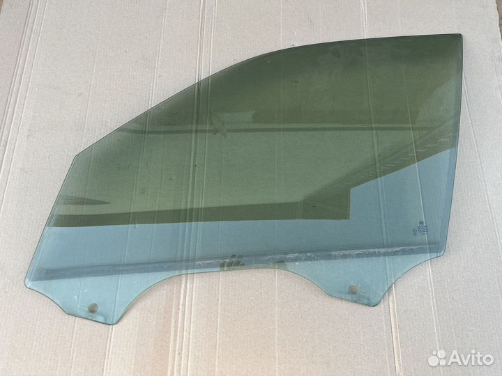 Стекло передней левой двери Bmw X5 E70