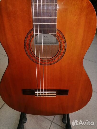 Классическая гитара yamaha c40