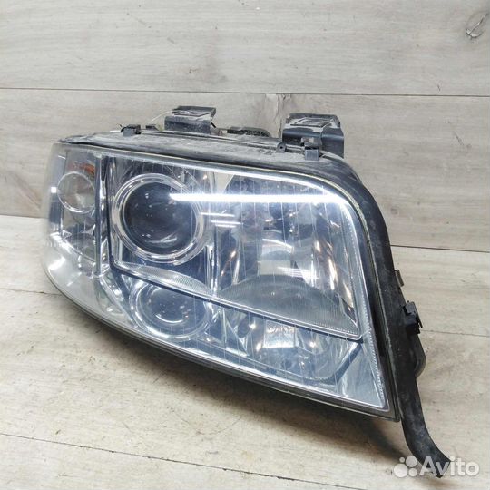 Фара правая Audi A6 C5 рест ксенон