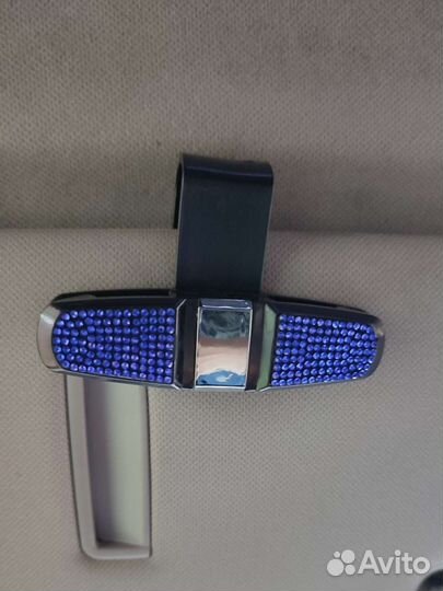 Держатель очков