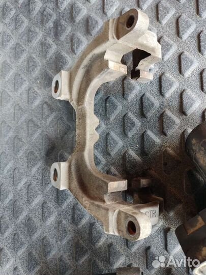 Суппорт тормозной задний правый Volkswagen Tiguan