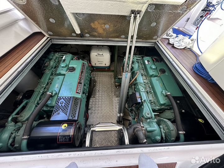 Круизная яхтаWindy 43 Typhoon HT, 2004 г