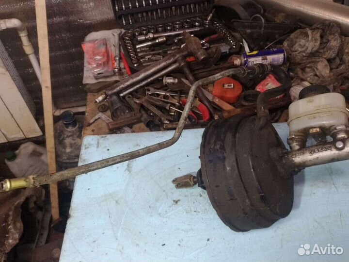 Вакуум и гл.тормозной цилиндр Nissan Primera Р11