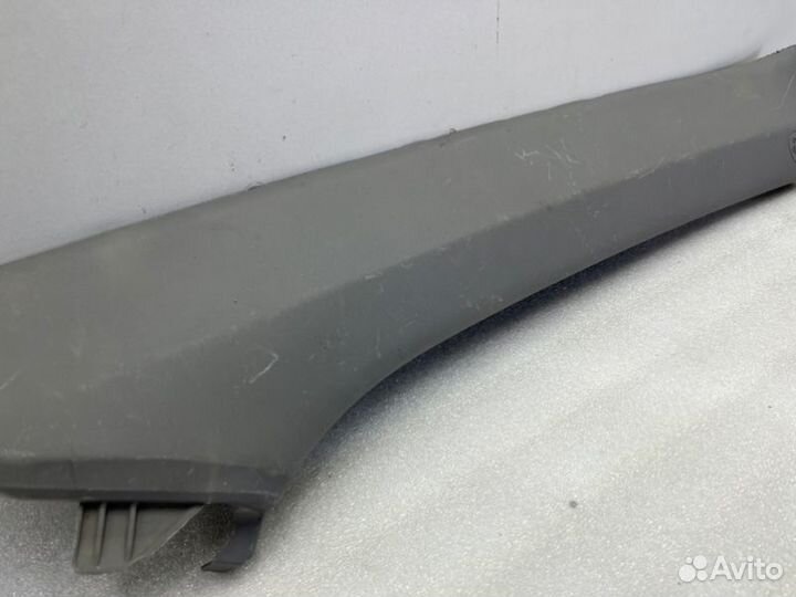 Накладка стойки внутренняя передняя правая Toyota