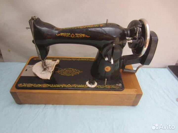 Швейная машина Подольск ручная