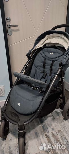 Прогулочная коляска joie