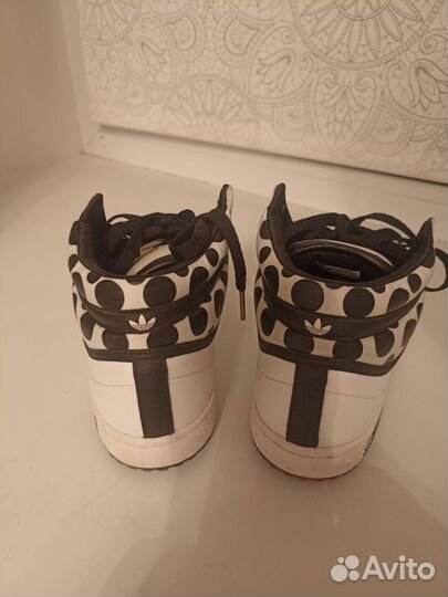 Кроссовки adidas женские