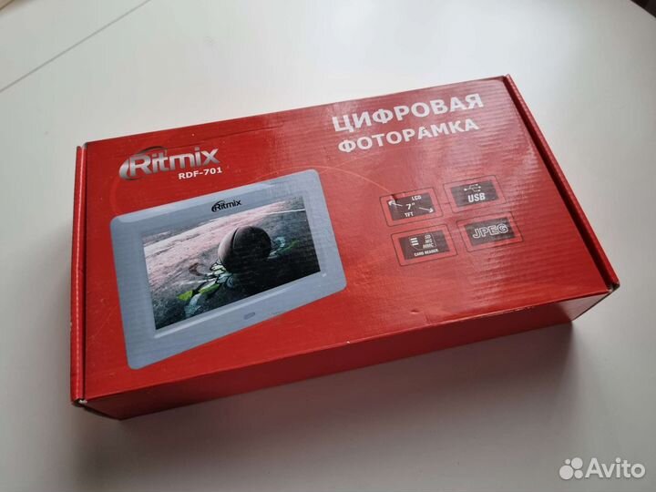 Цифровая фоторамка Ritmix RDF-701