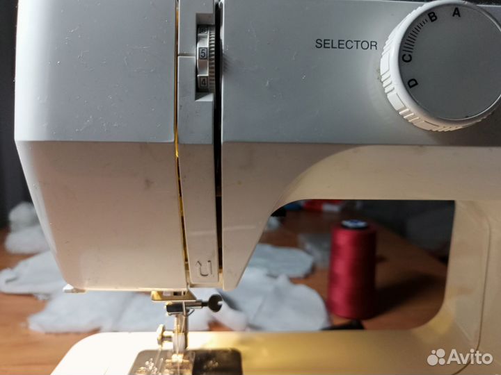 Швейная машина Janome