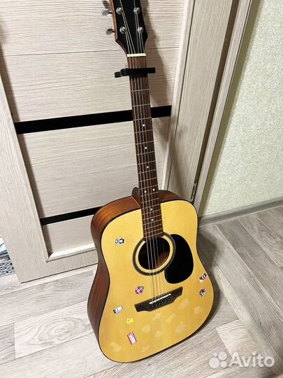 Продам гитару