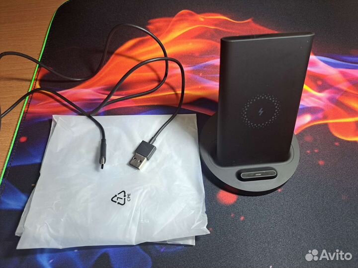 Беспроводная зарядная станция MI 20W