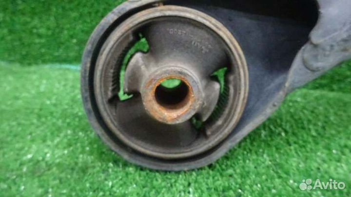 Рычаг передний левый Toyota Wish ZGE20 2ZR-FAE