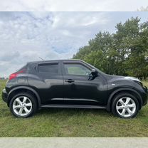 Nissan Juke 1.6 CVT, 2012, 139 400 км, с пробегом, цена 1 150 000 руб.