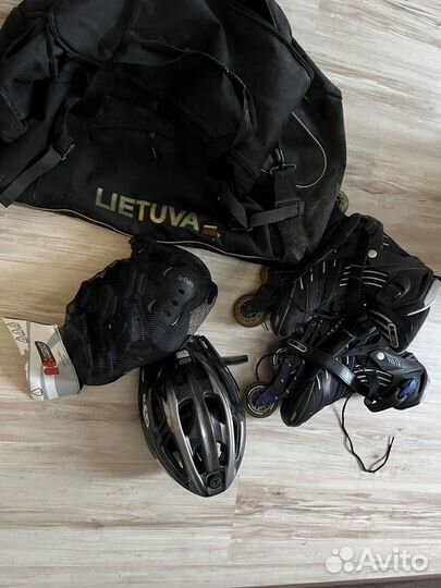 Роликовые коньки, защита, шлем, сумка